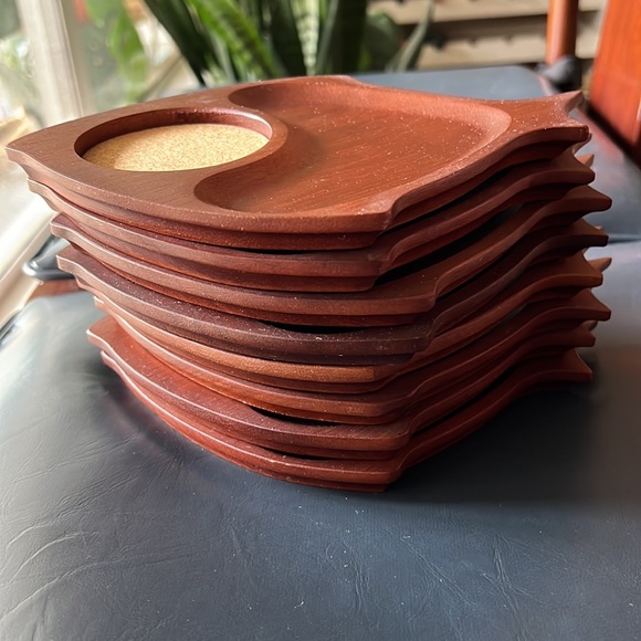 8 Vintage MCM cork & teak individual drink & snack trays. Made in Japan. - Picture 6 of 9